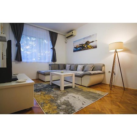 Apartment Flex 7 Podgorica Buitenkant foto