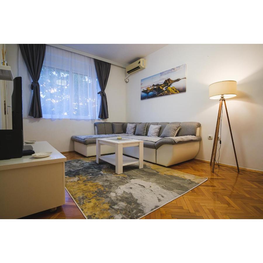 Apartment Flex 7 Podgorica Buitenkant foto